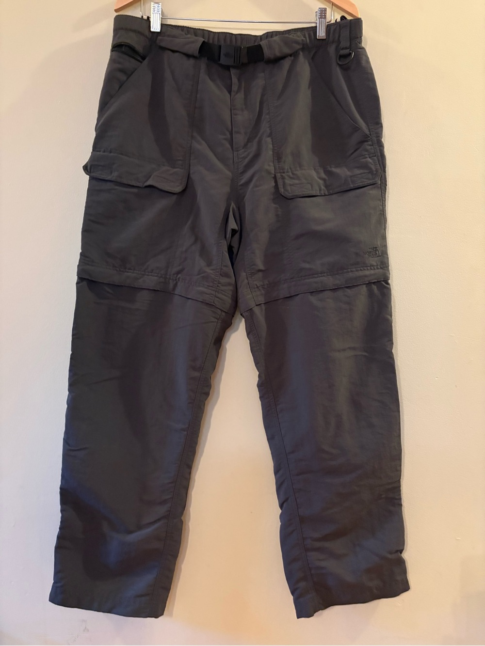 The North Face Convertible Hiking Pants Zip Off Cargo Grey Men’s Sz L